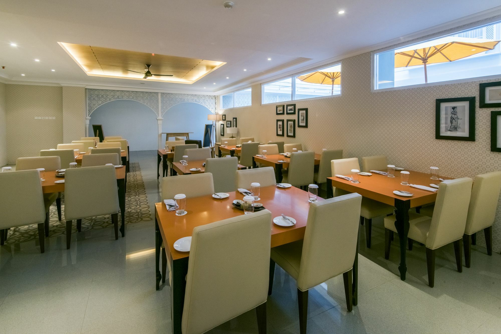 Yan's House Hotel 3*